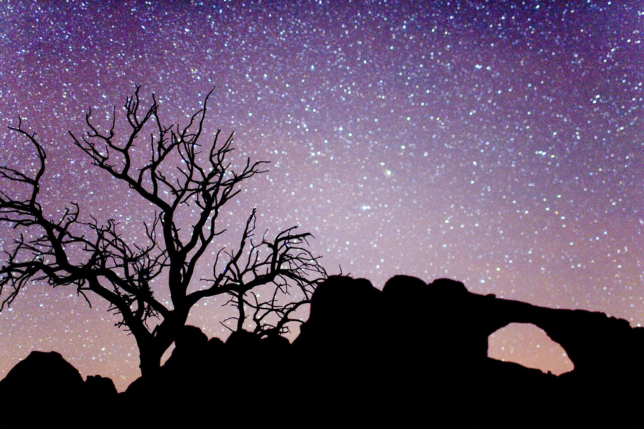 arches national park night sky stars free photo