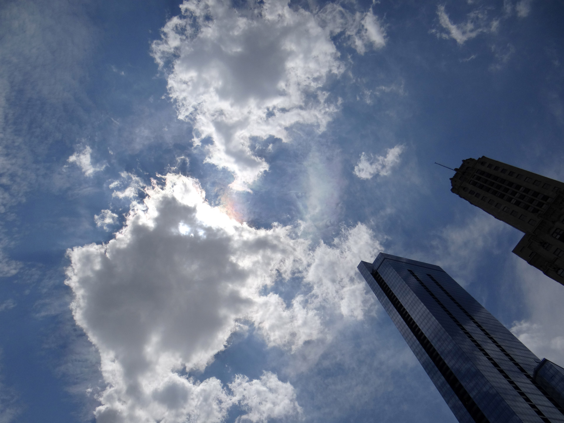 architectural view skewed fun effect downtown chicago free photo