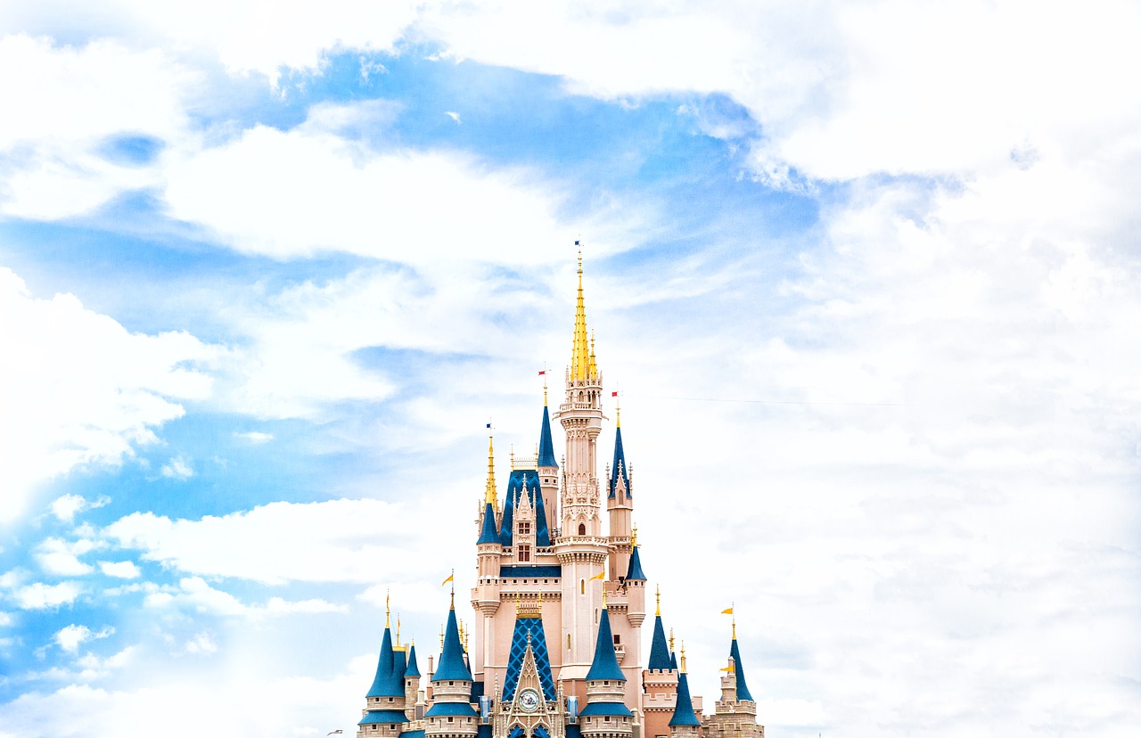 architecture castle cinderella castle free photo