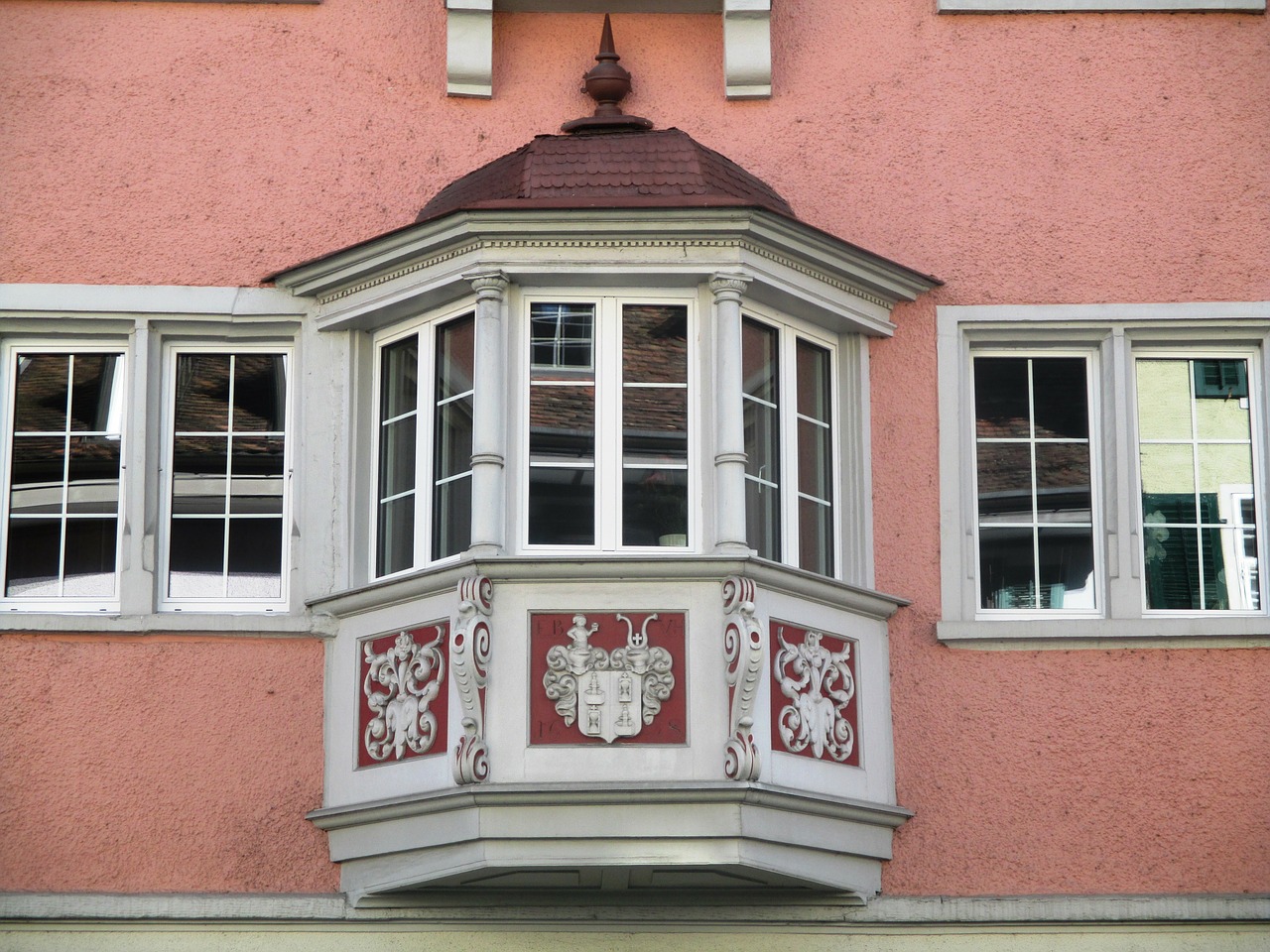 architecture bay window window free photo