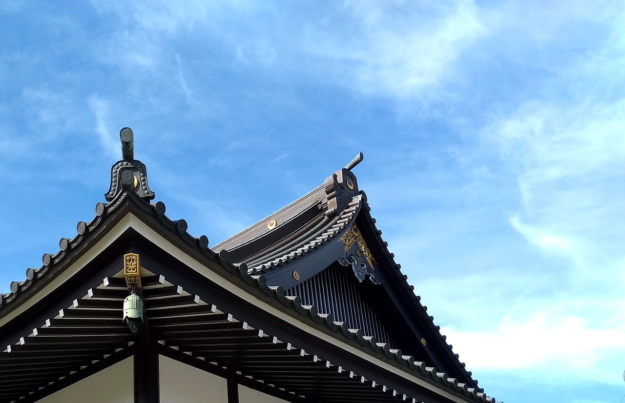 Крыши храмов Японии