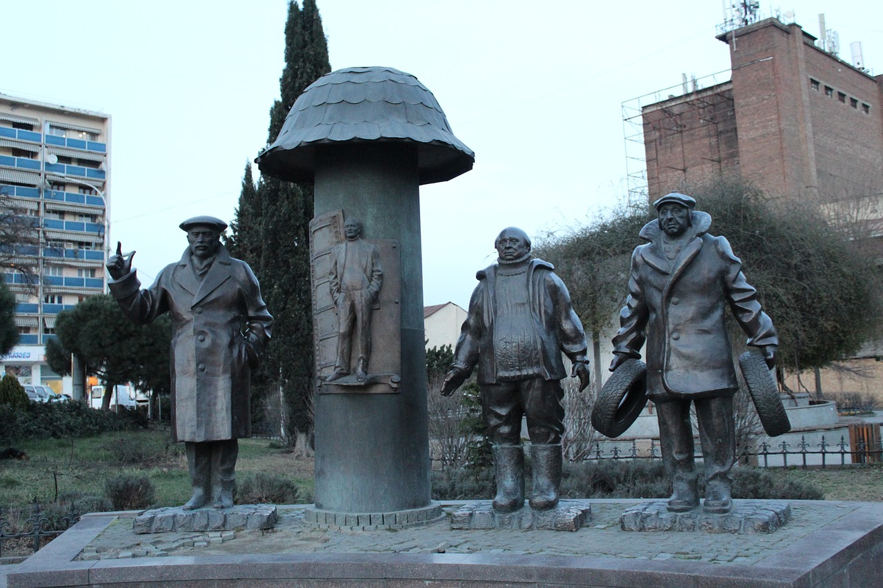architecture sculpture of actors tbilisi free photo