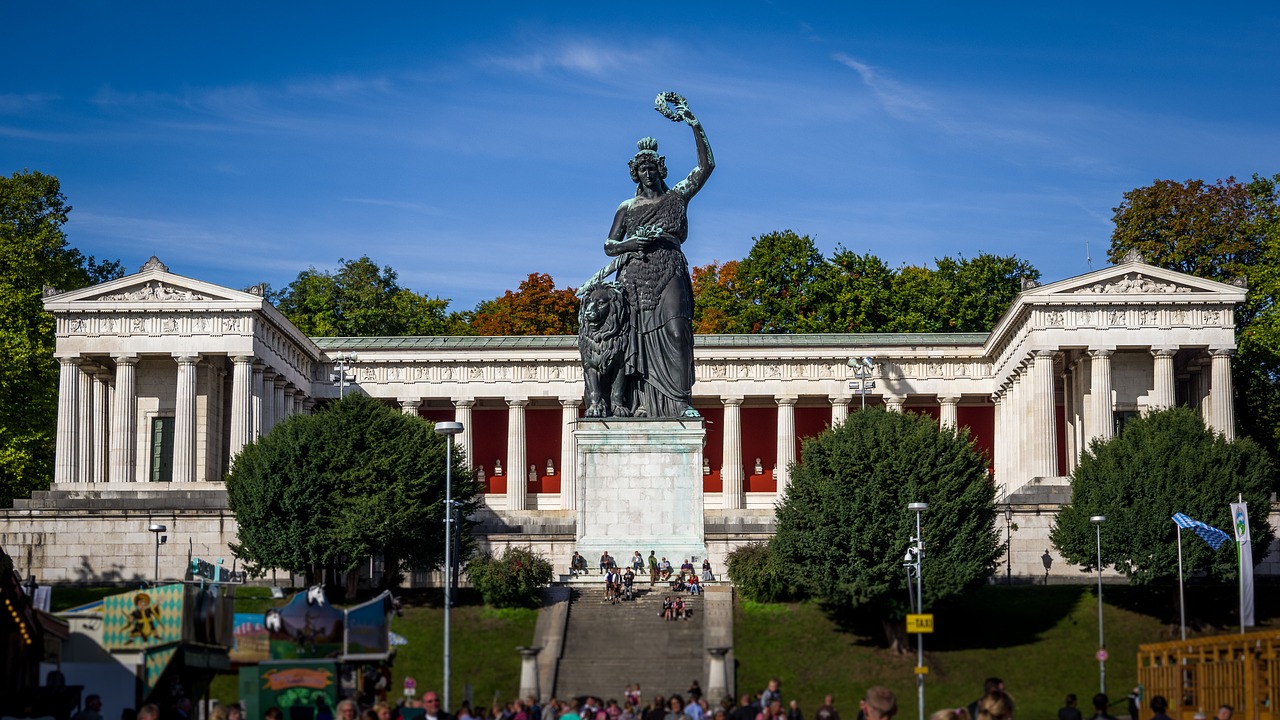 architecture statue sculpture free photo