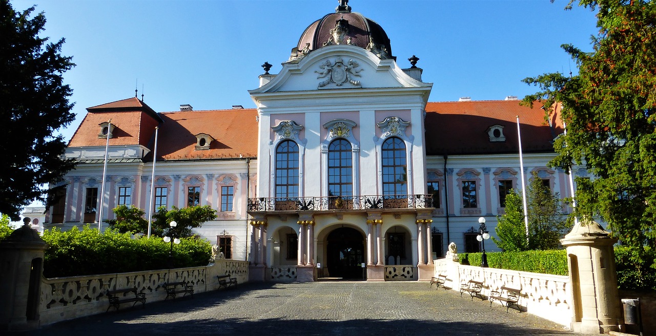 architecture hungary palace empress free photo