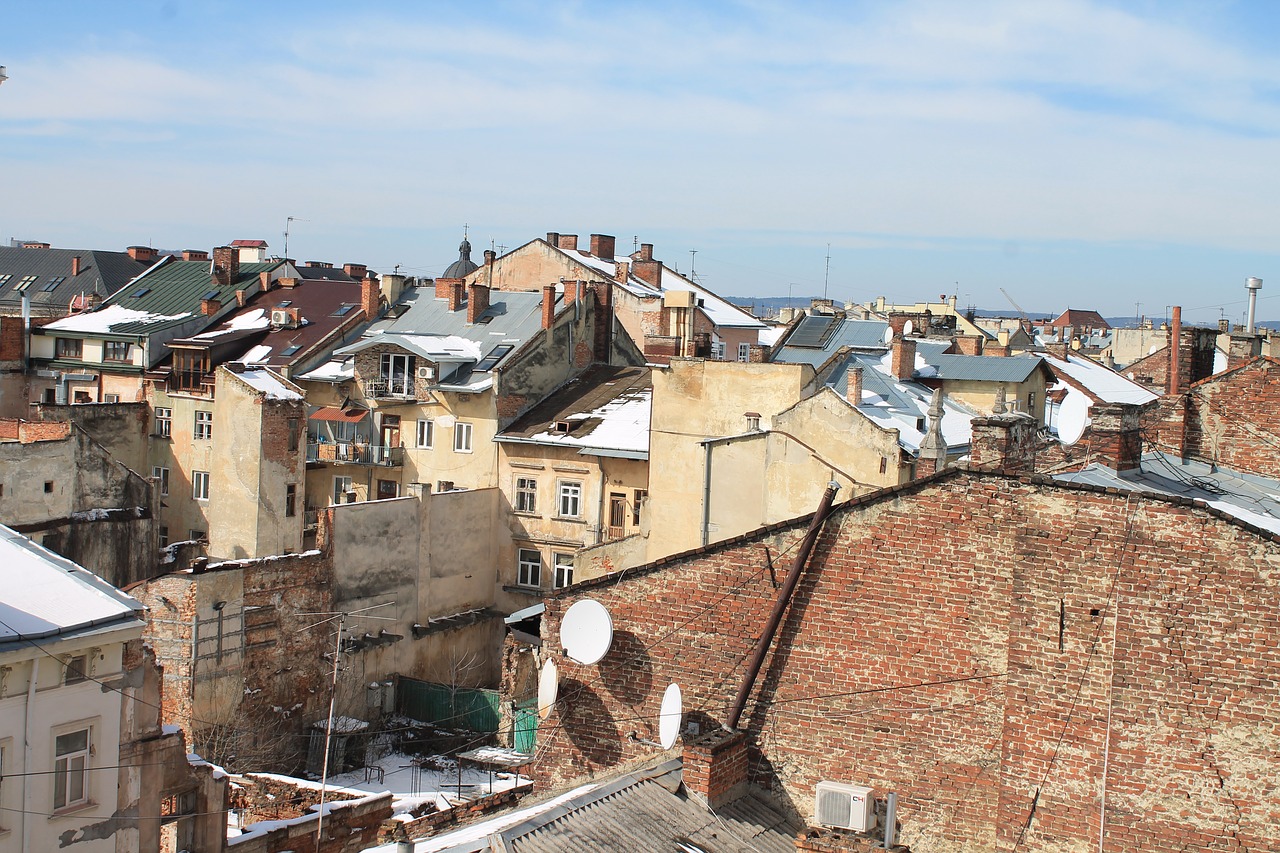 architecture old town house free photo