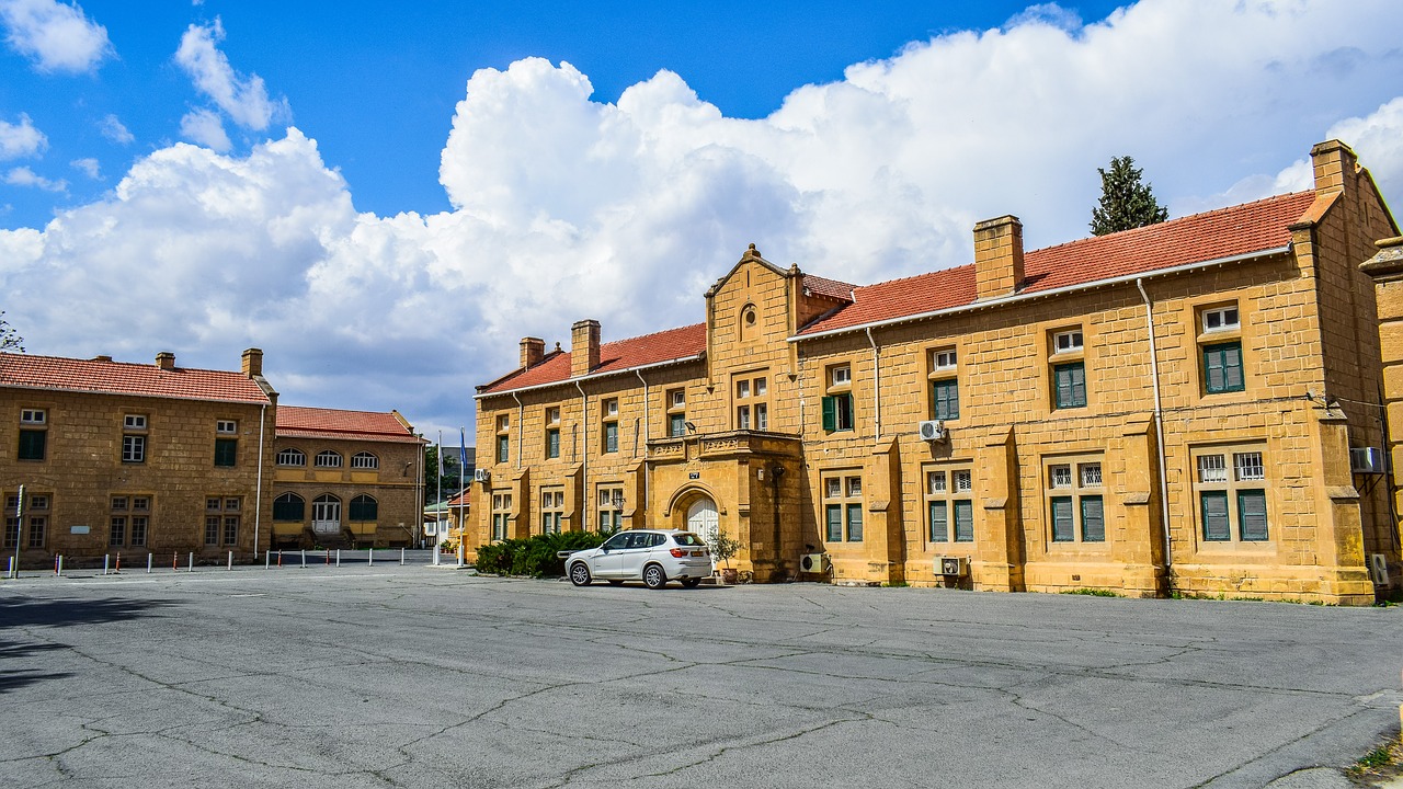 architecture  colonial  square free photo