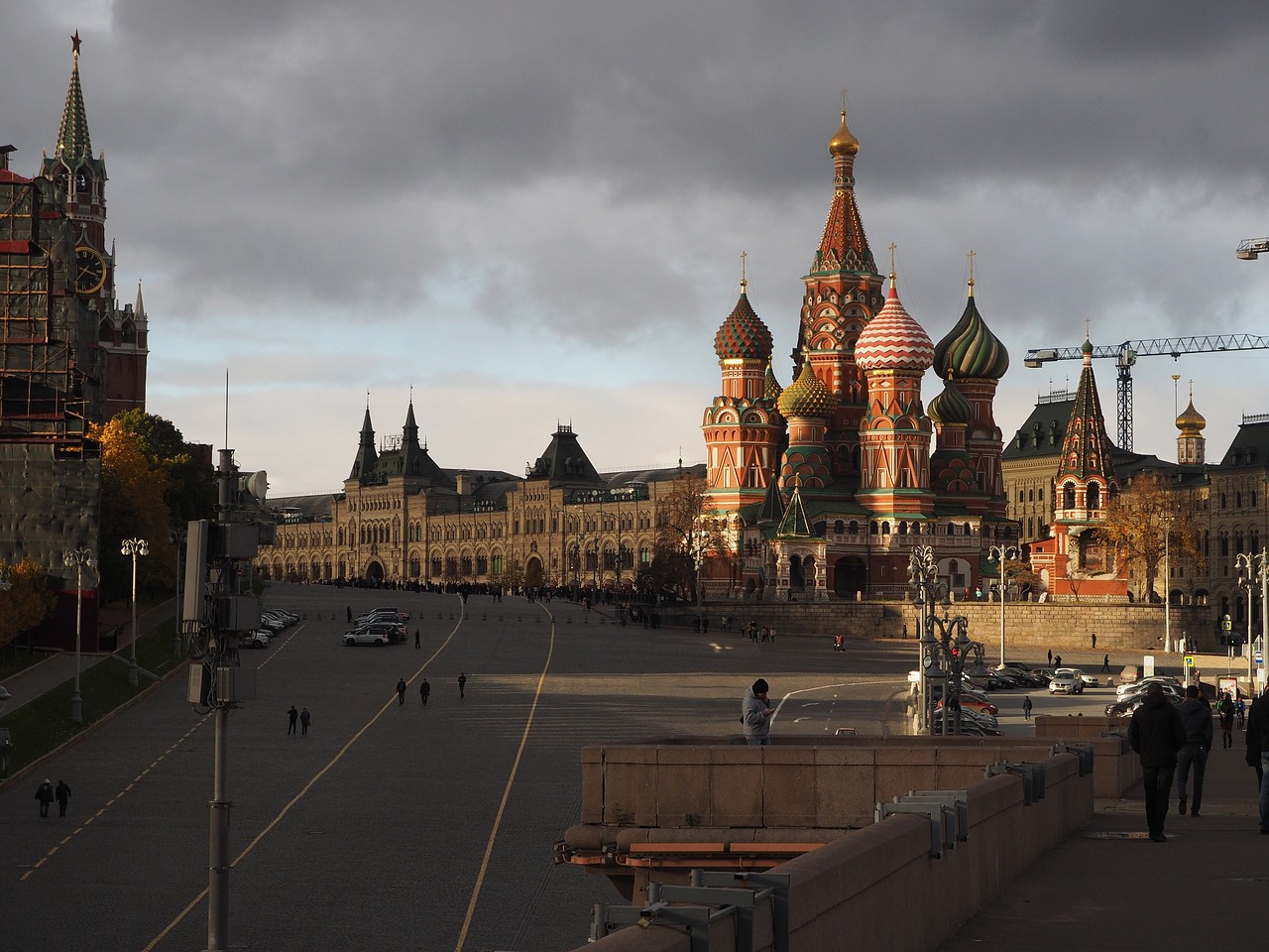 Столица пройти. Прохладные места в Москве. Москва Сан картинки. San Basilio. Old Moscow City.