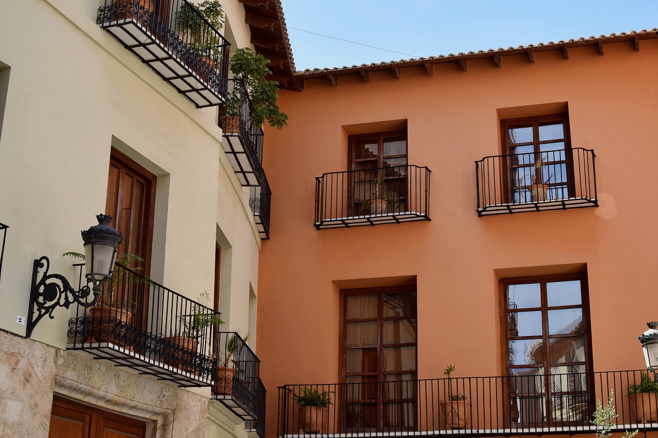 architecture  house  balcony free photo