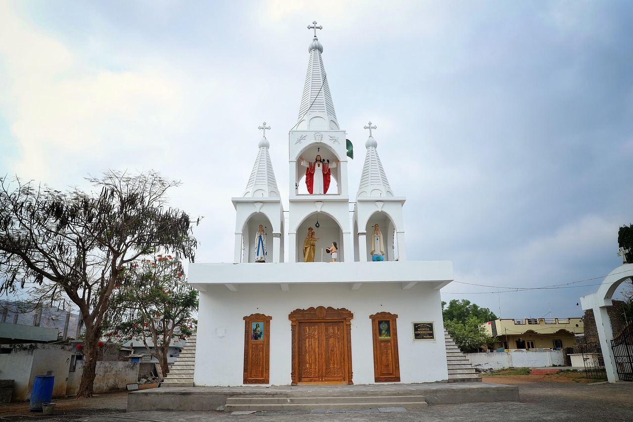 architecture  church  religion free photo