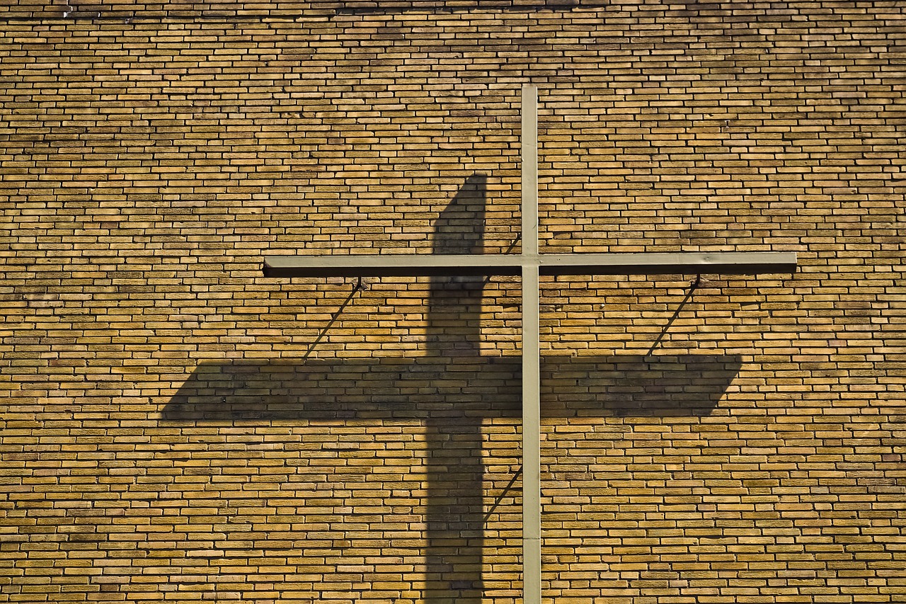 architecture  cross  religion free photo