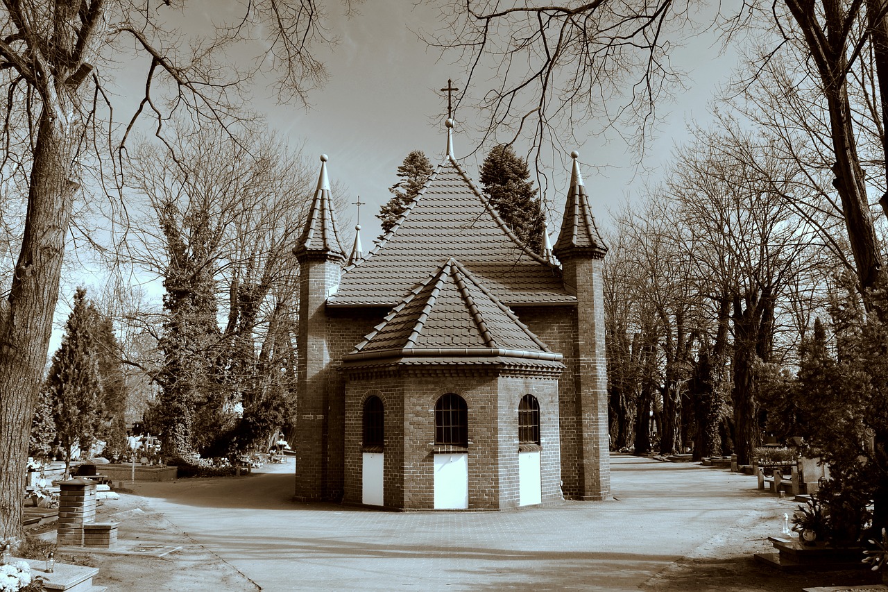 architecture  cemetery  old free photo