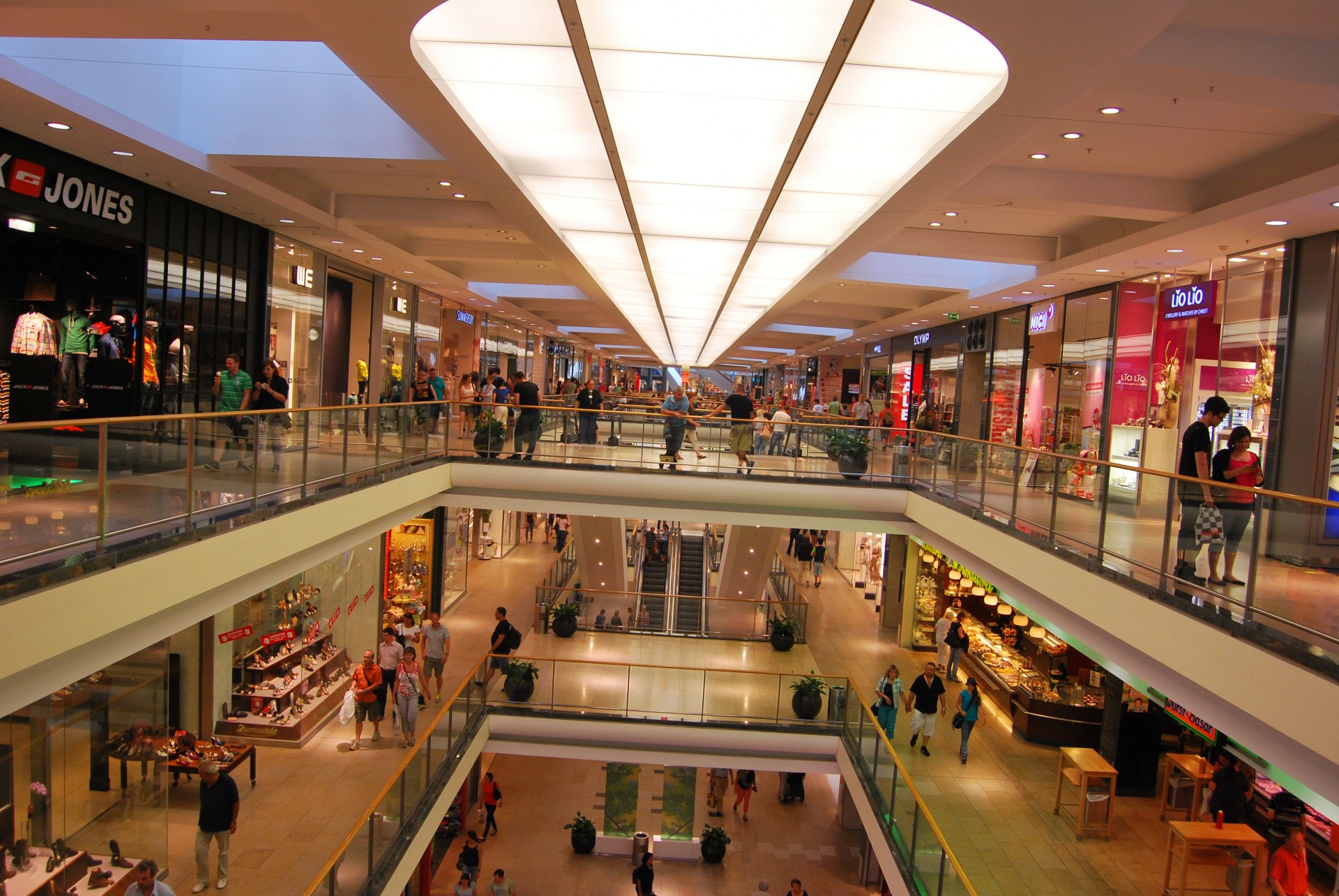 shopping center shopping consumption free photo