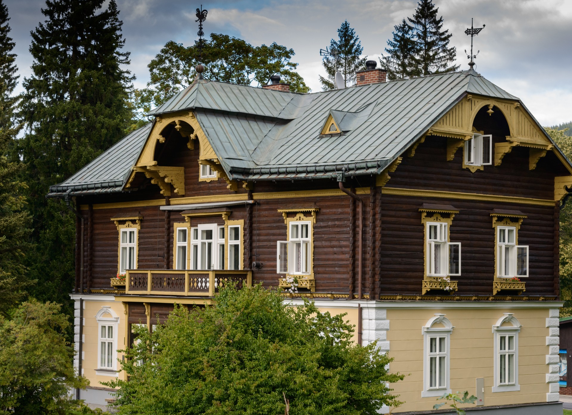 architecture building wood free photo