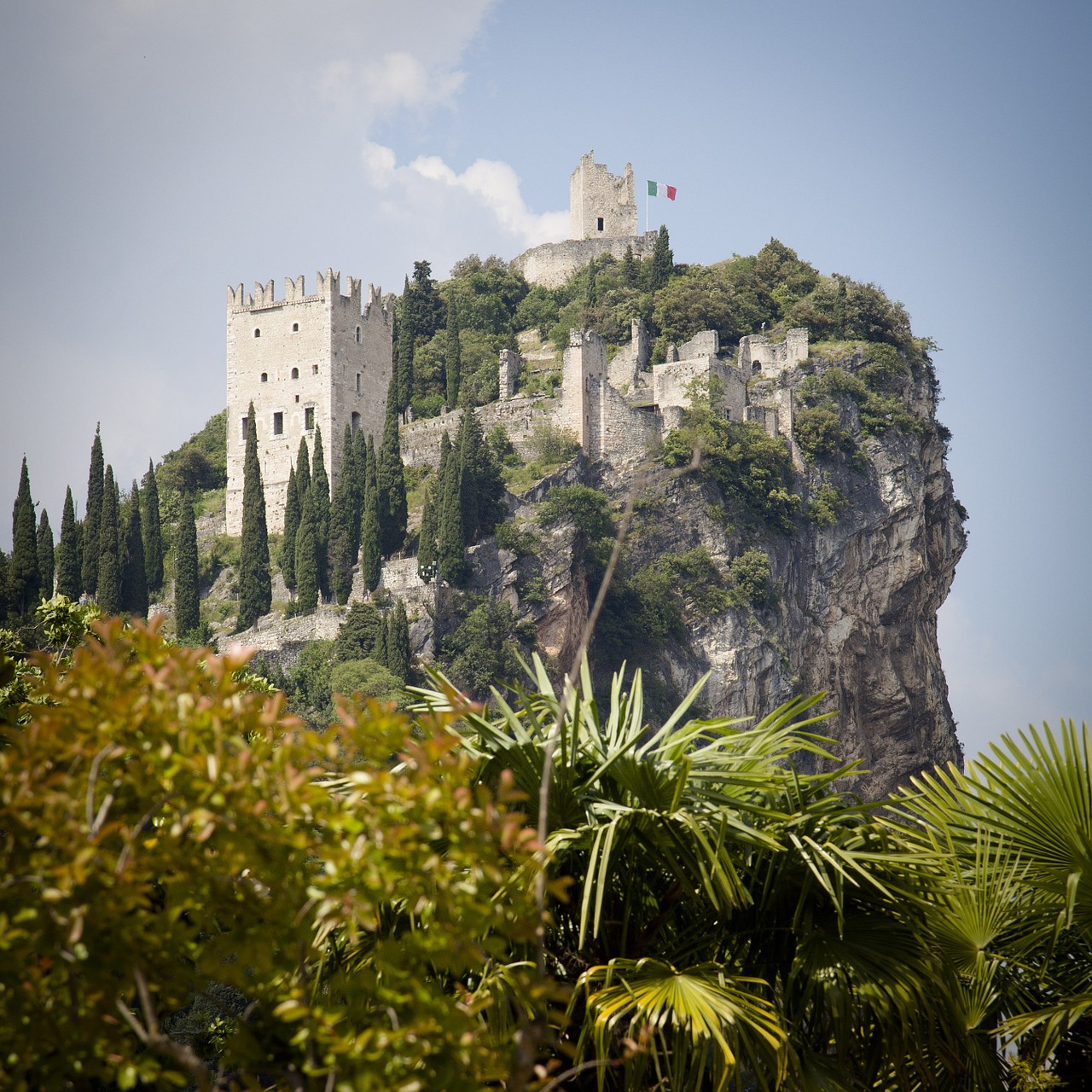 arco italia castle free photo