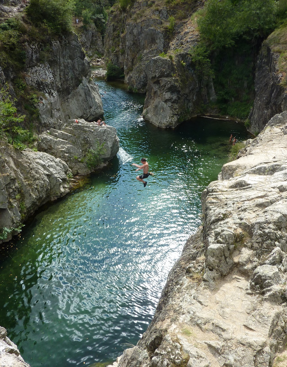 ardeche gorge jump diving free photo
