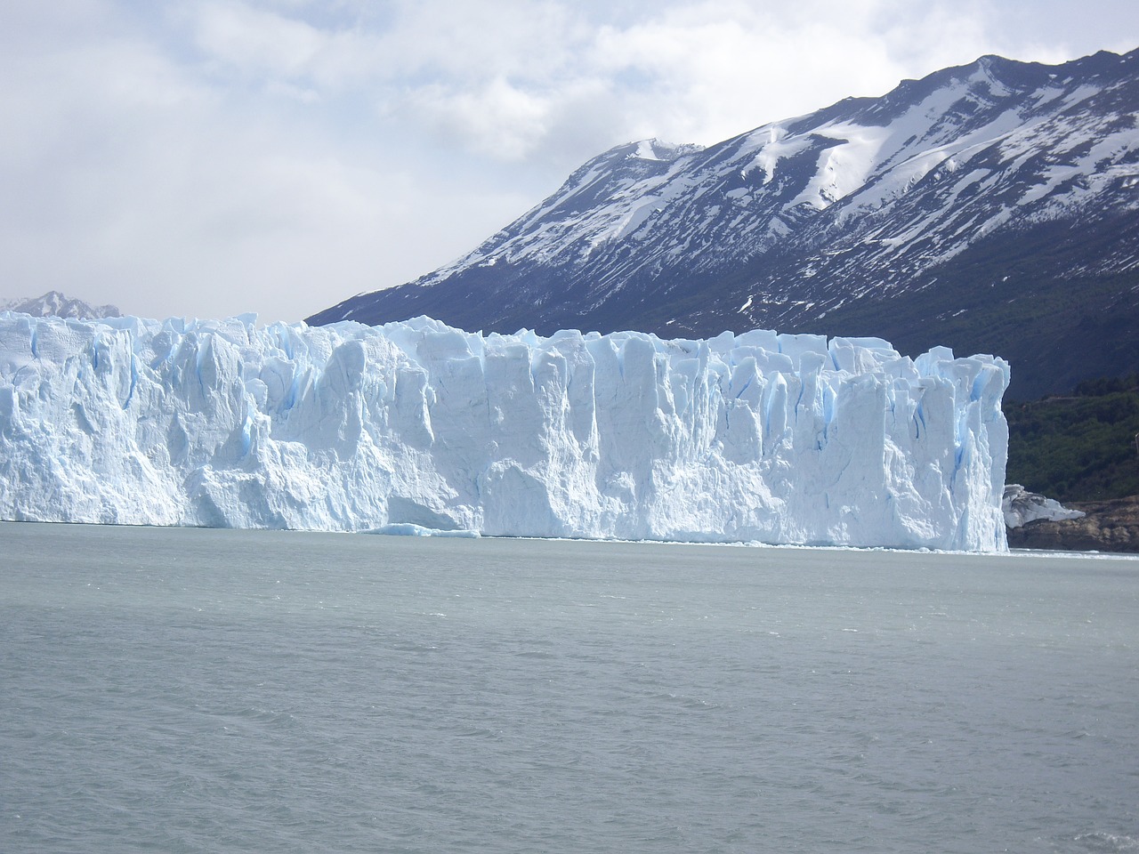 argentina  perito moreno  glacier free photo