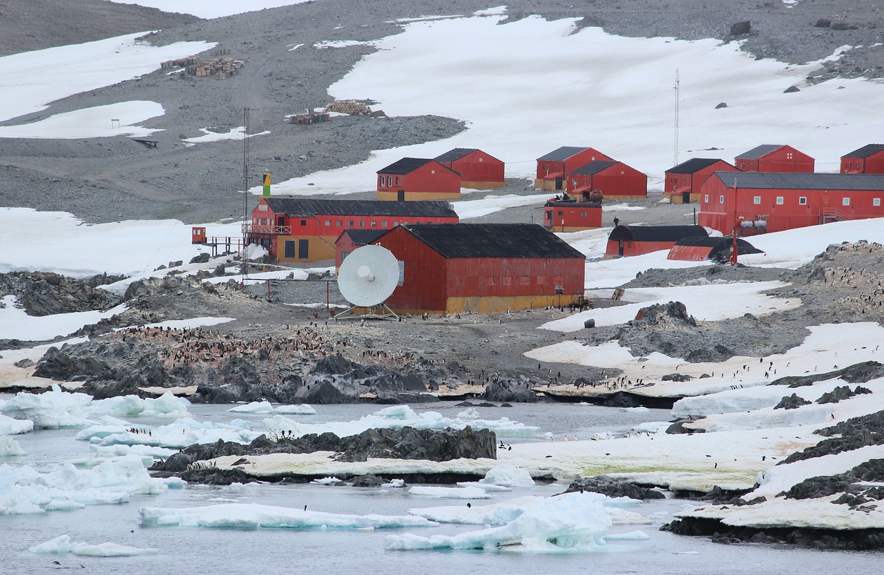 argentinian station antarctica south pole free photo