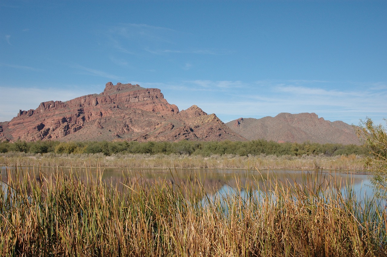 Пустыня Аризона. Озеро "Хали" Аризона картинки. Desert Lake. Finger Mountain Arizona.