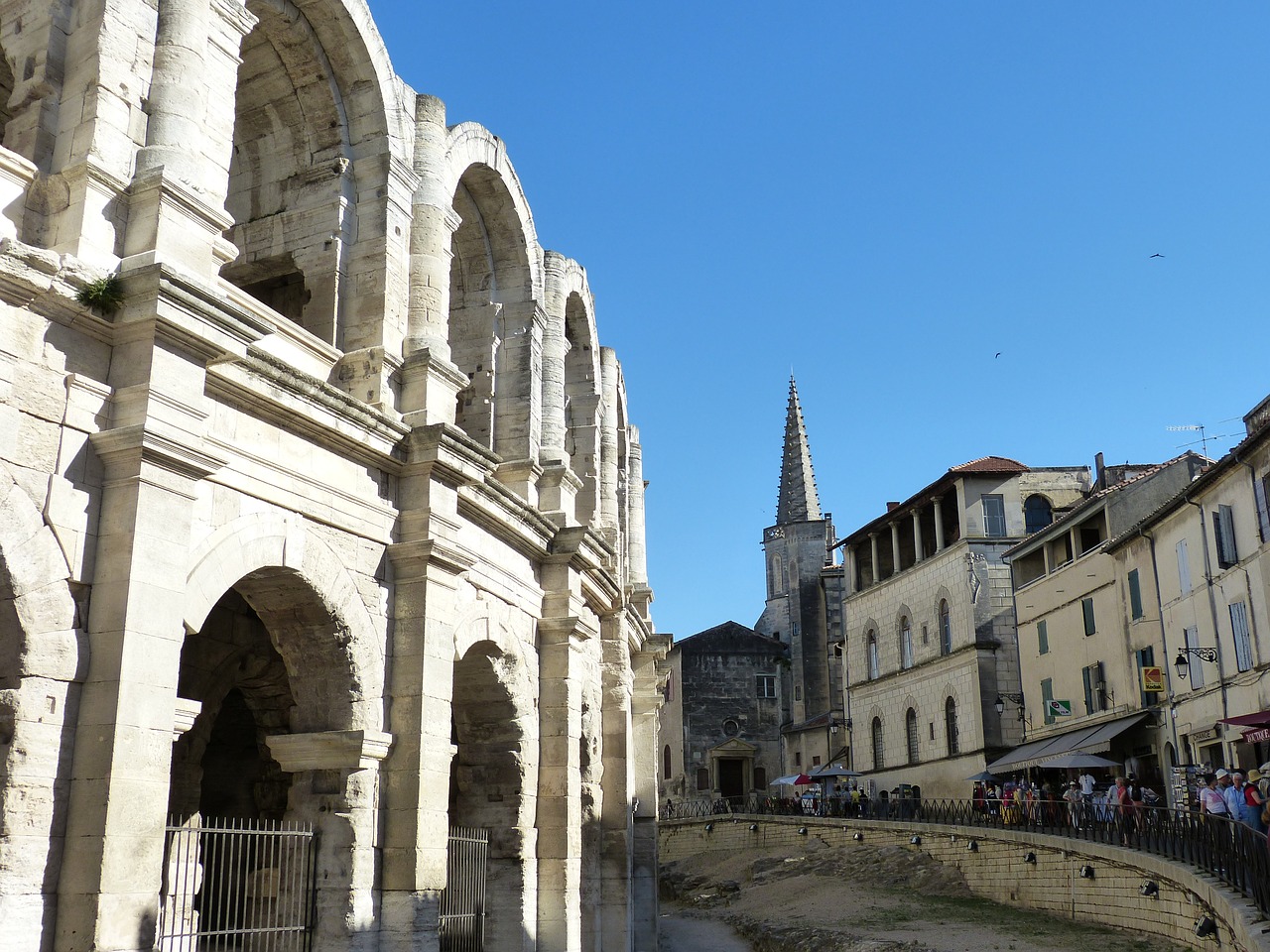 arles france old town free photo