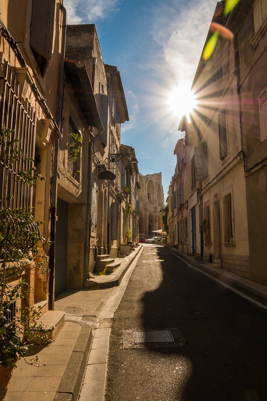 arles camargue old town free photo