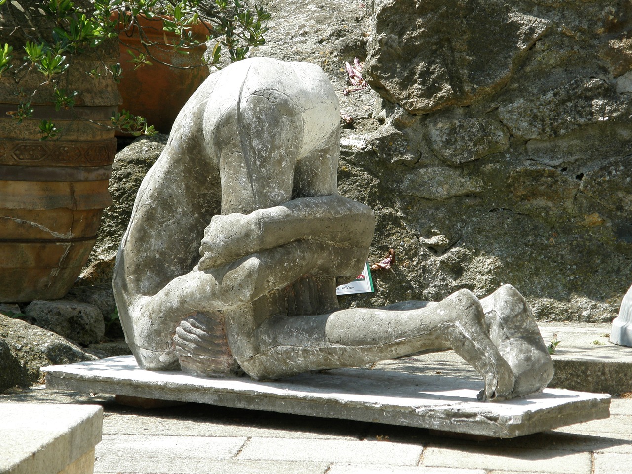 art stone sculpture free photo