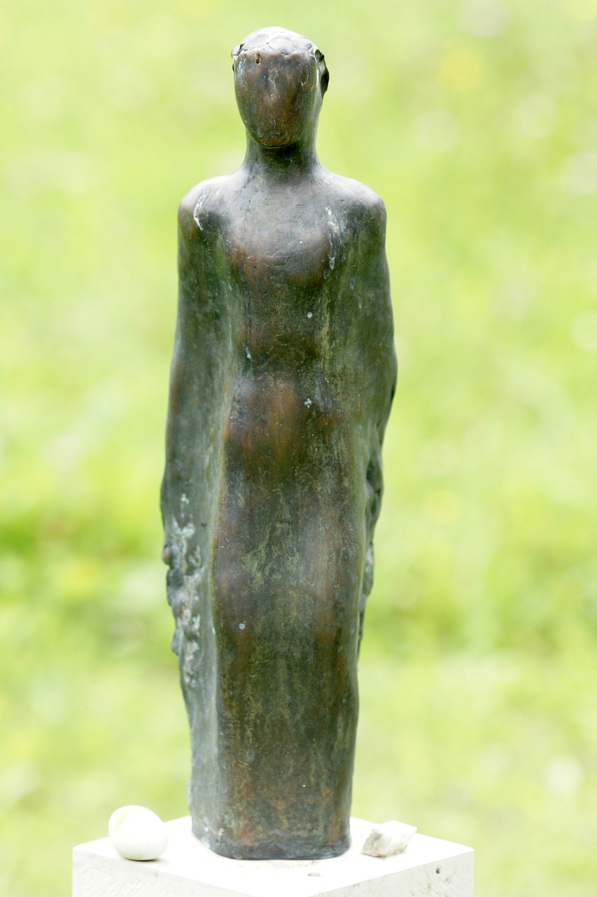 art figure sculpture free photo