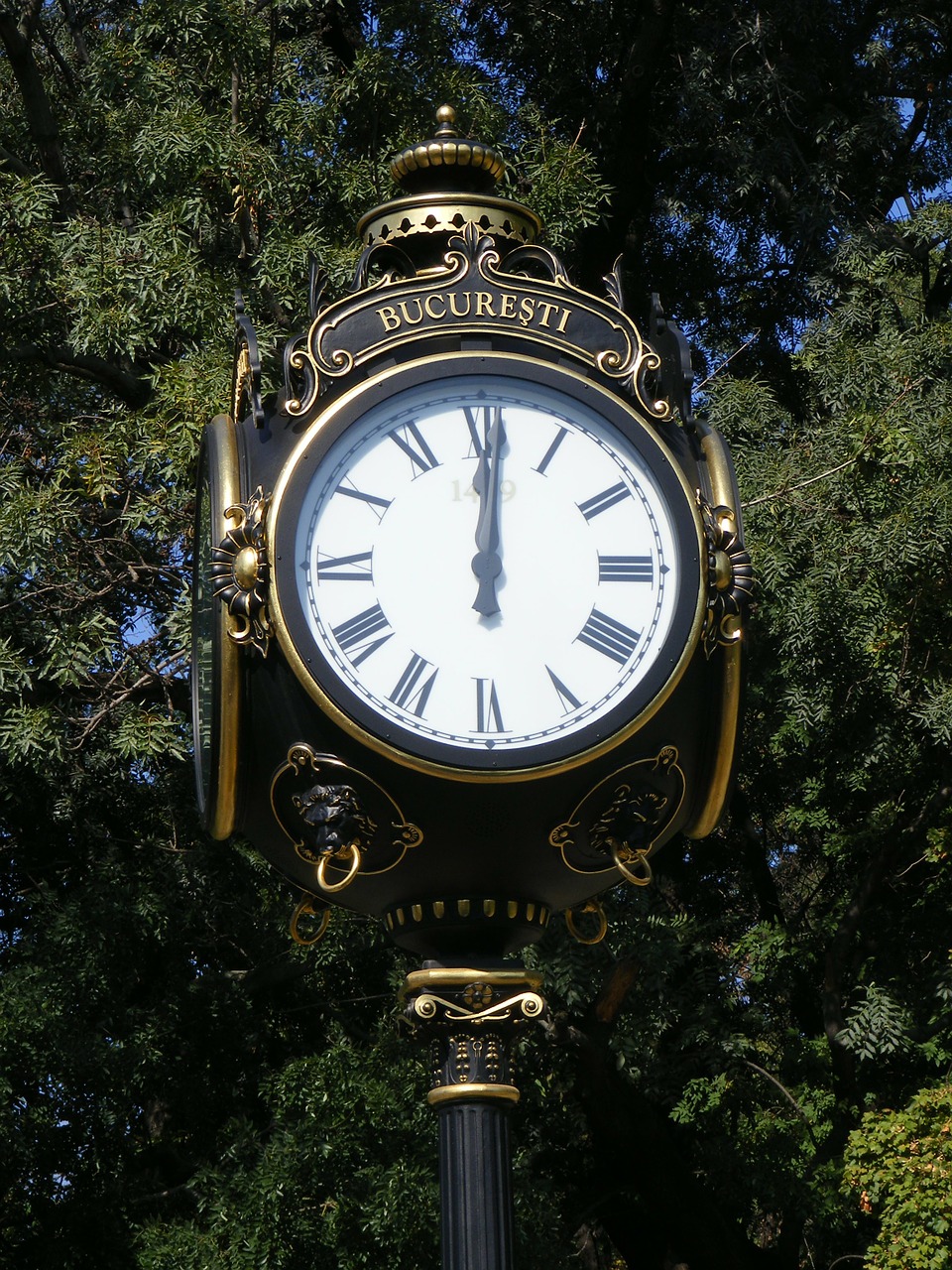 art bucharest clock free photo