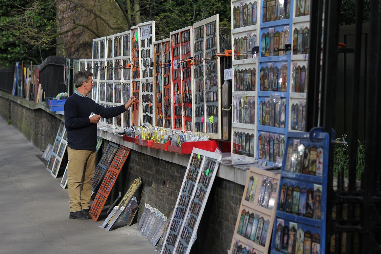 art-buying process london park free photo