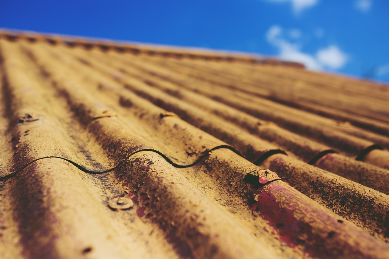 asbestic tile roof old free photo