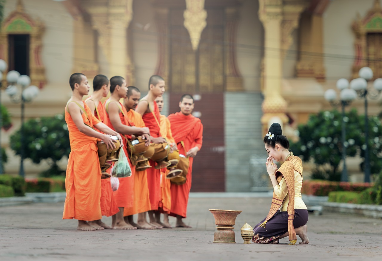 monks i pray bangkok free photo