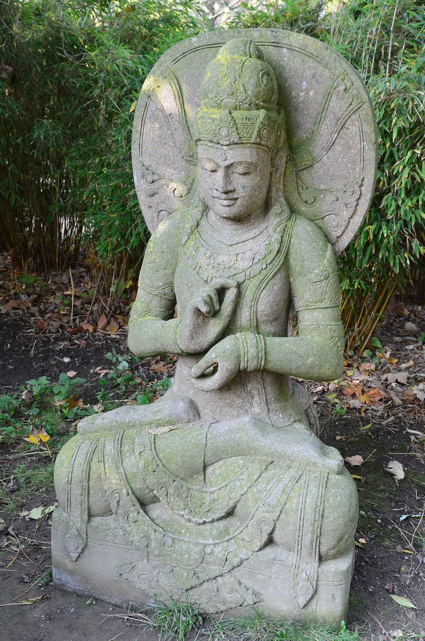 asia deity statue free photo