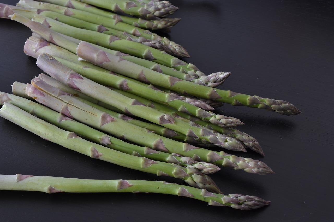 asparagus eat healthy free photo
