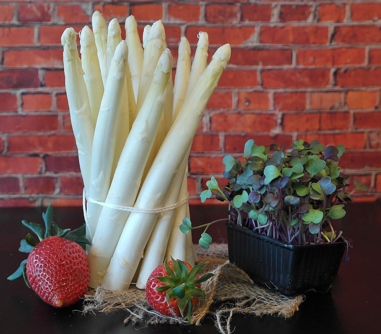 asparagus strawberries spring free photo