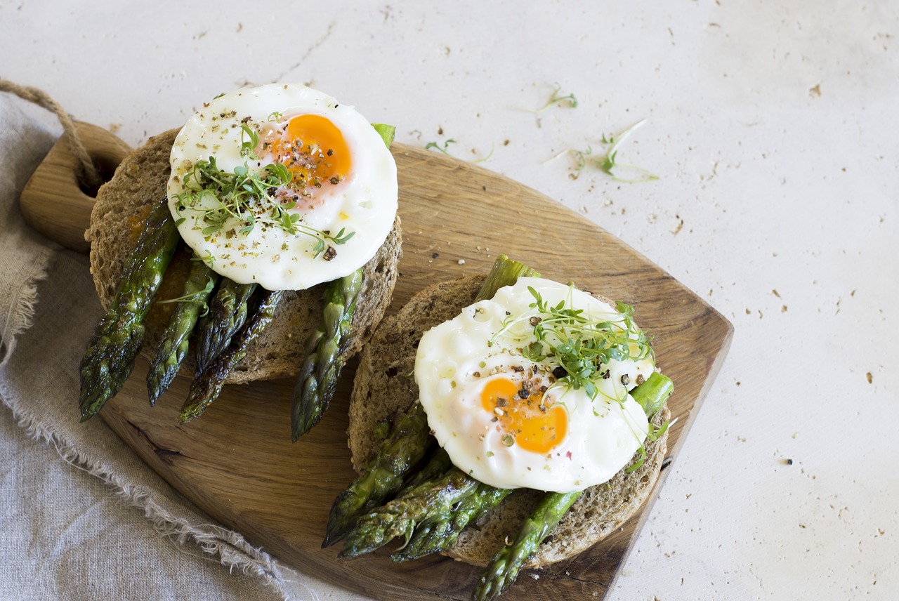 asparagus egg breakfast free photo