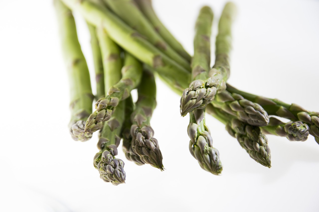 asparagus vegetables green free photo