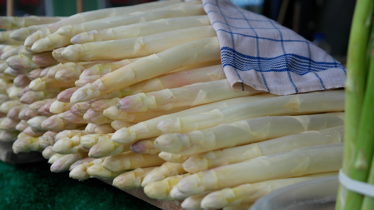 asparagus market food free photo