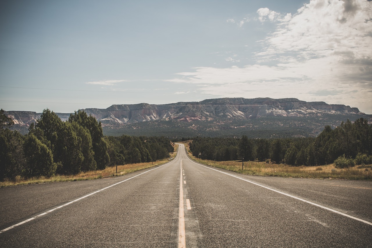 asphalt countryside empty free photo