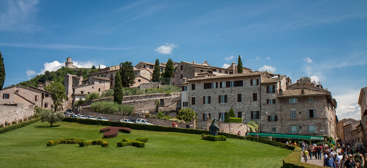 assisi italy borgo free photo