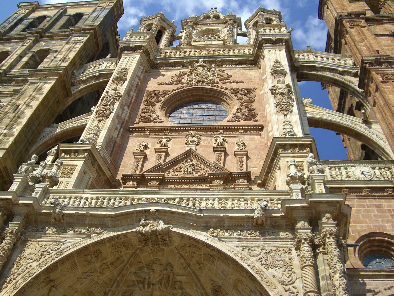 astorga leon monument free photo