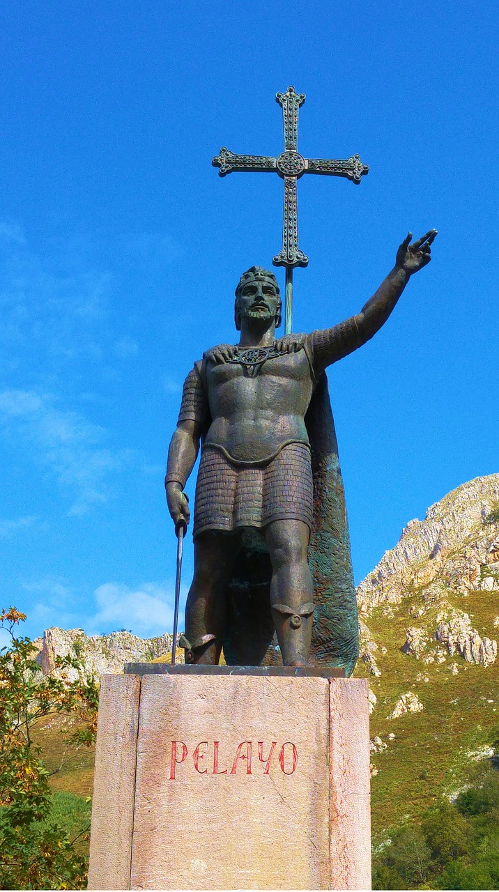 asturias pelayo statue free photo