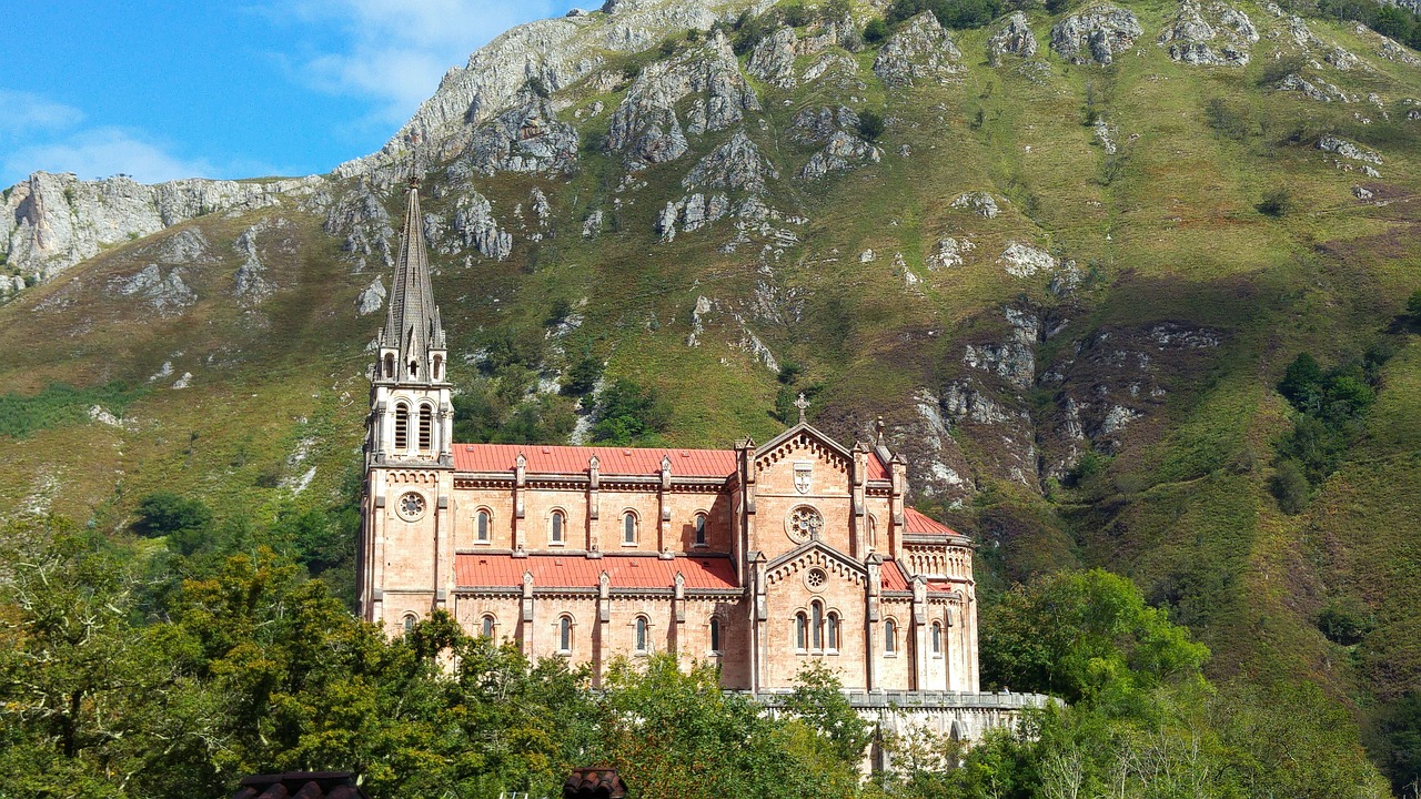 asturias covadonga church free photo
