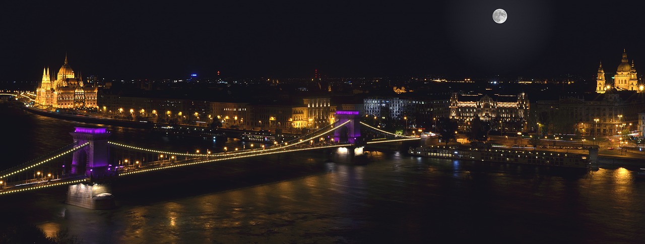 at night budapest coach free photo