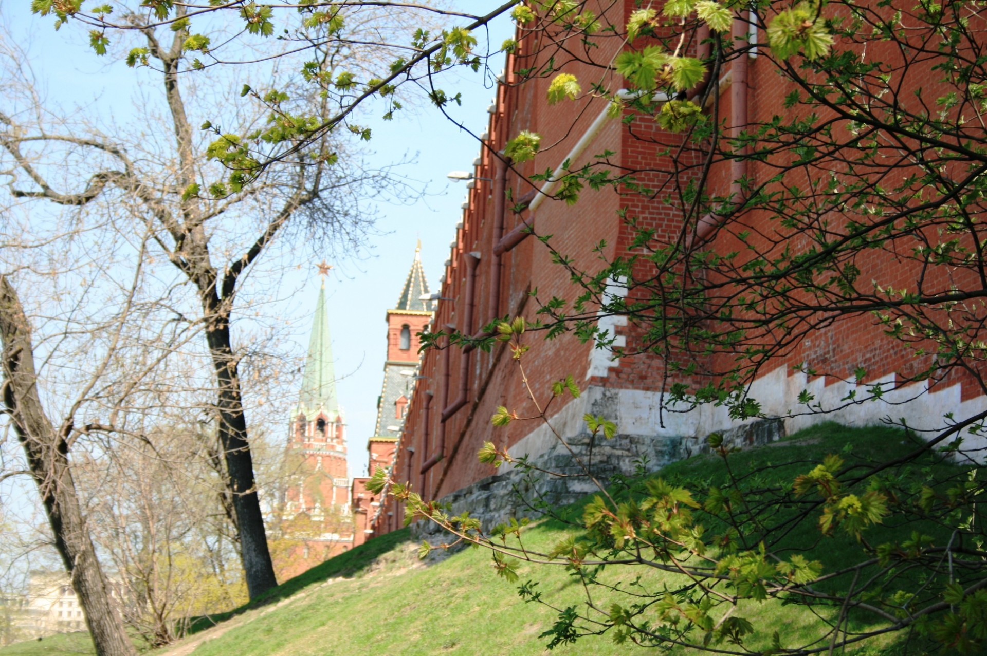 wall red brick heavy free photo