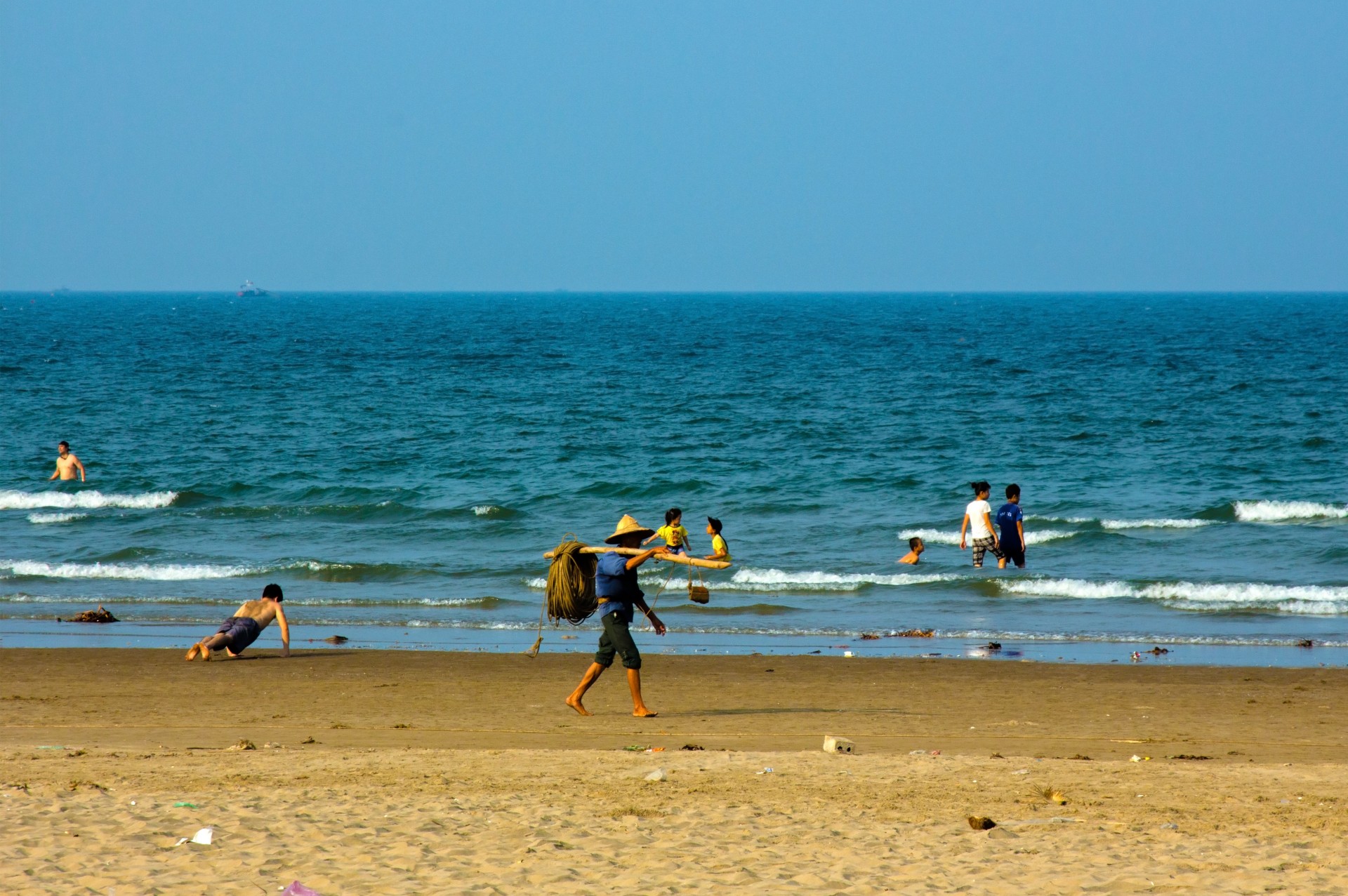 sea beach hai hoa beach free photo