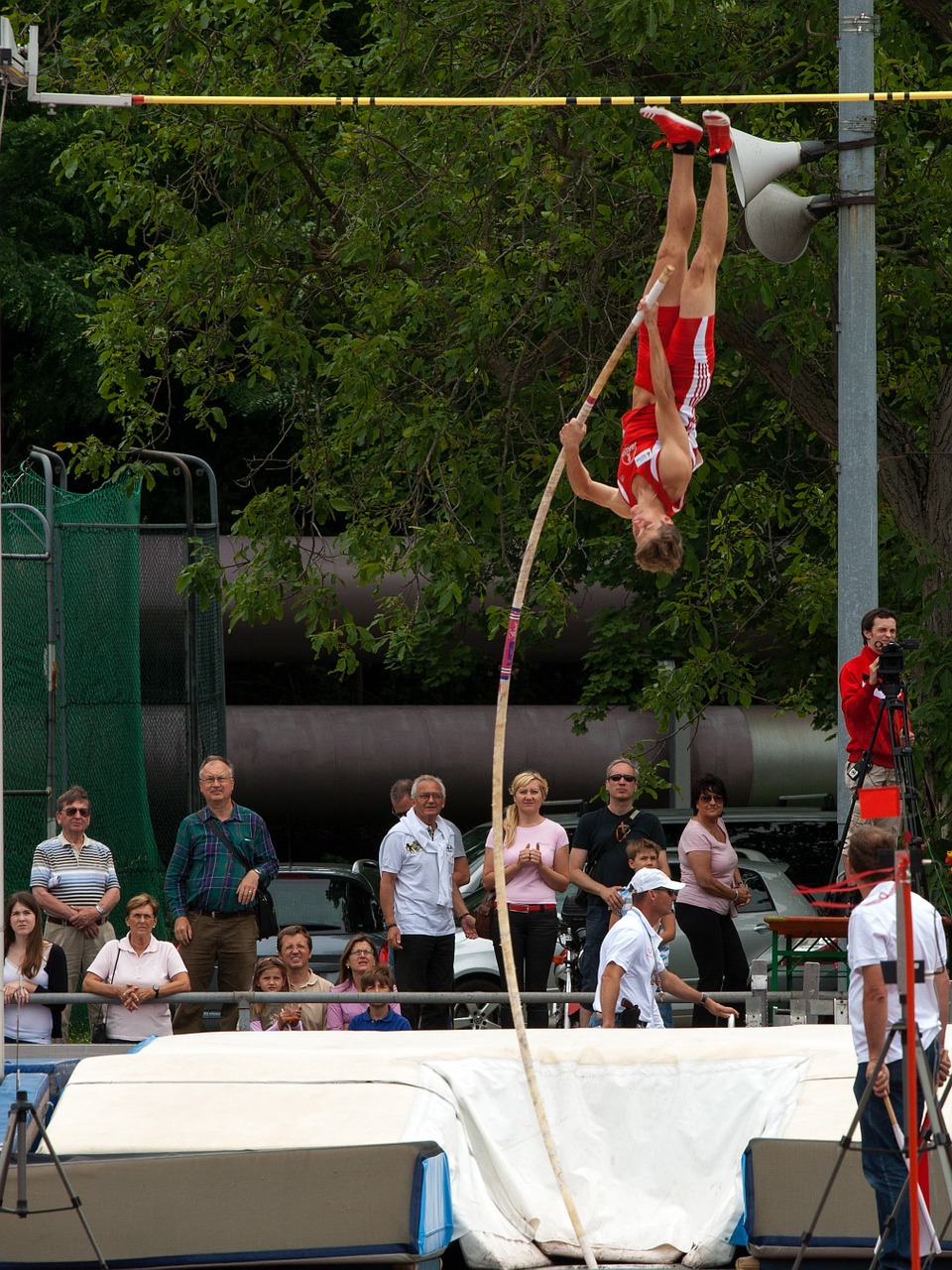 athletics pole vault sport free photo