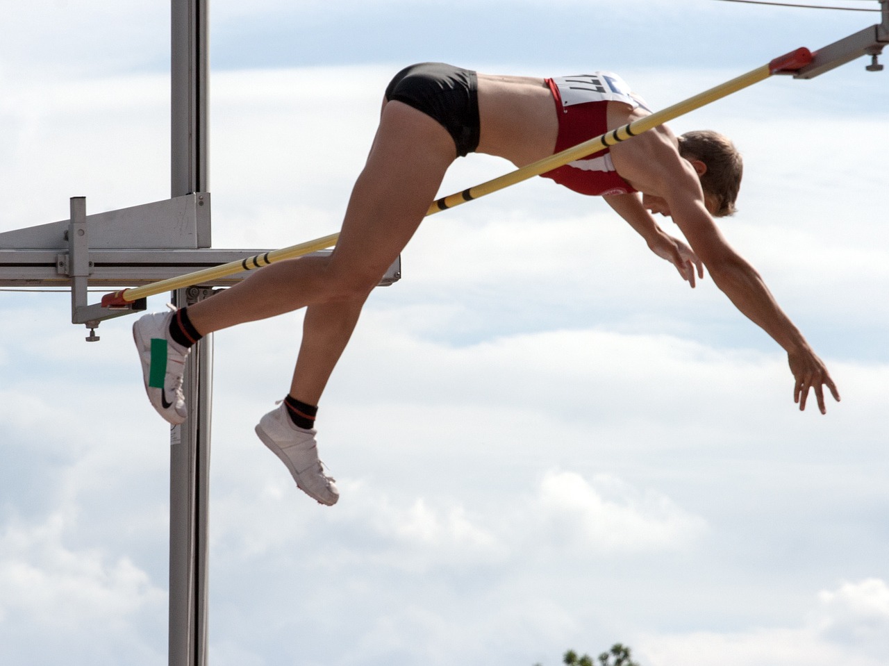 athletics pole vault sport free photo