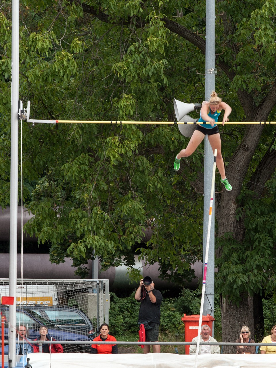 athletics pole vault sport free photo