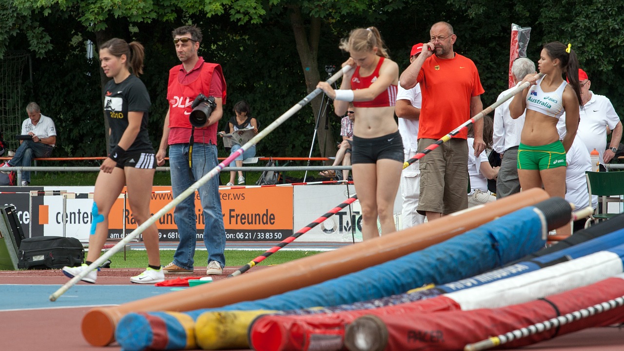 athletics pole vault sport free photo