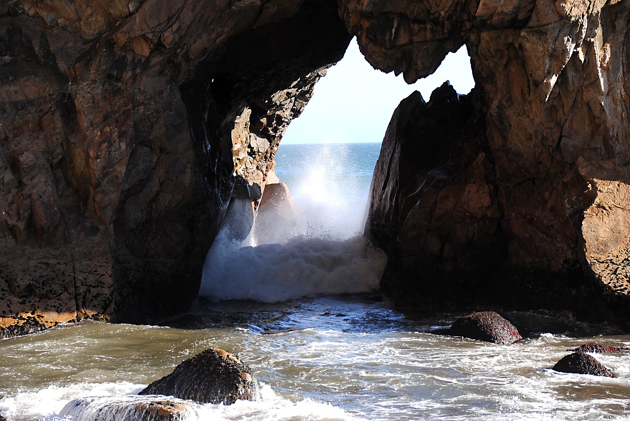 atlantic portugal rock free photo