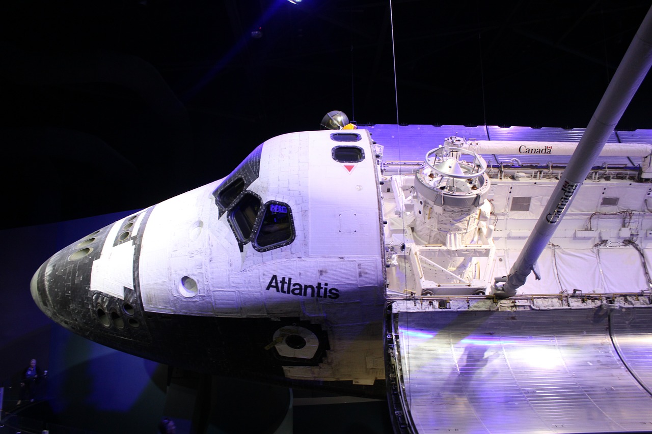 atlantis space shuttle space free photo